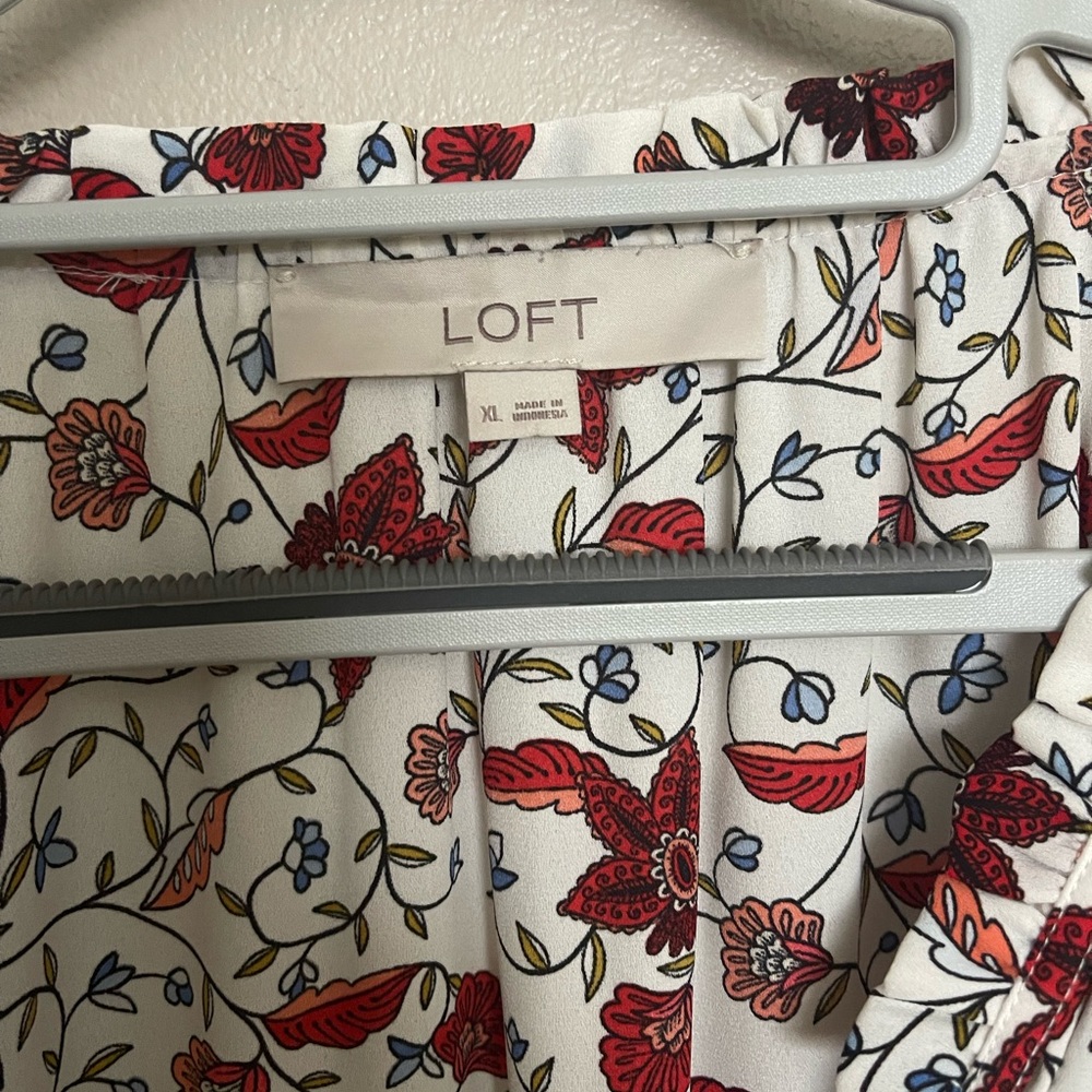 Loft blouse.  Size xl. Red floral print, tied at neckline